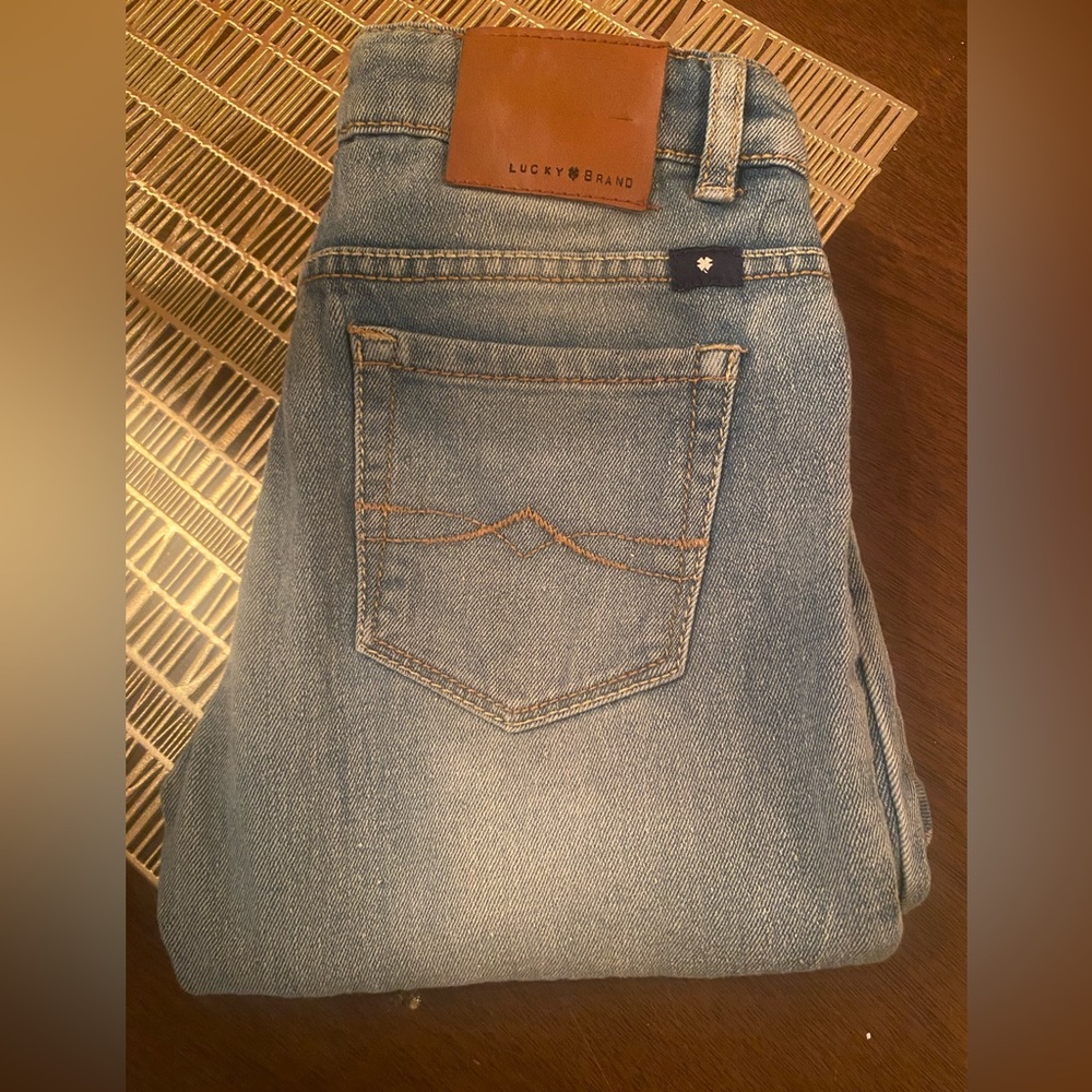 Girl’s Lucky Brand skinny Jeans- size 10- excellent condition!!